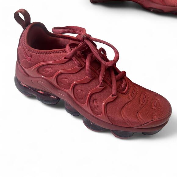 Nike Red Athletic Shoes with VaporMax Plus Design - Picture 3 of 8